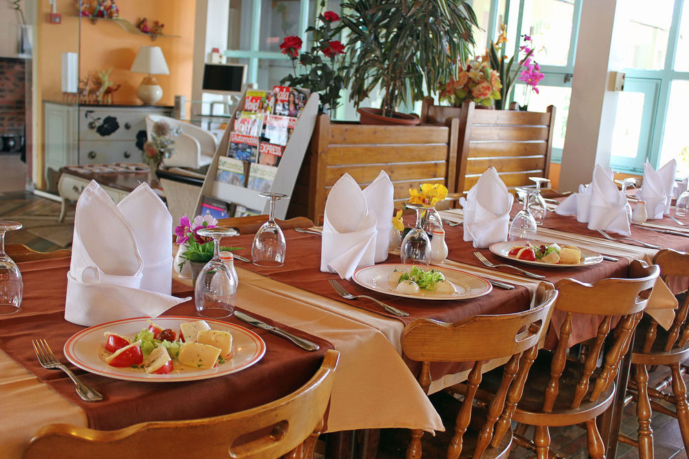 Hotel Restaurant Les Jardins D'Epone Luaran gambar