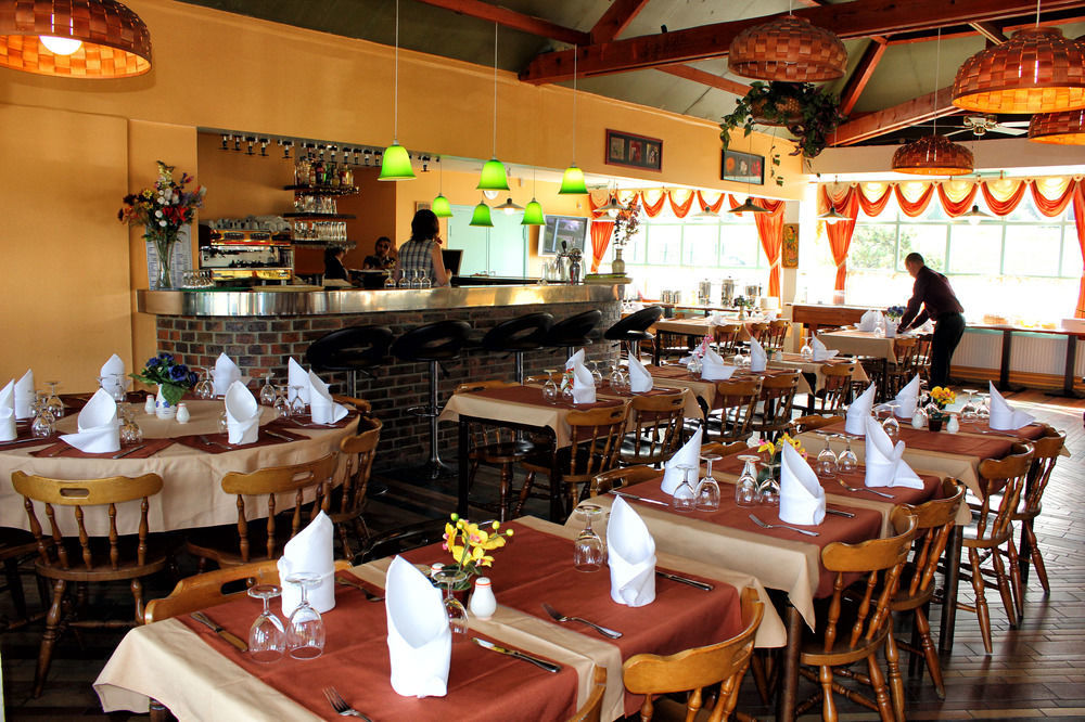 Hotel Restaurant Les Jardins D'Epone Luaran gambar