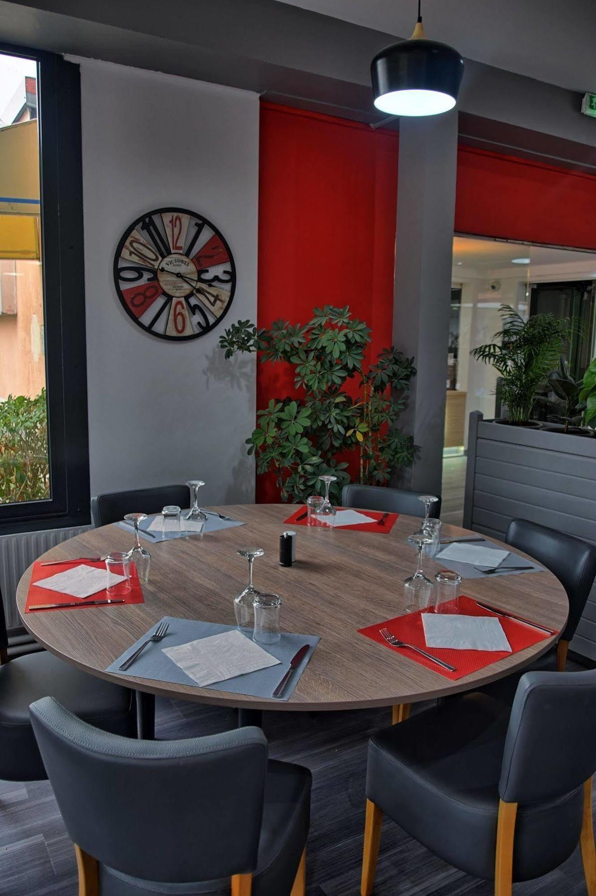 Hotel Restaurant Les Jardins D'Epone Luaran gambar