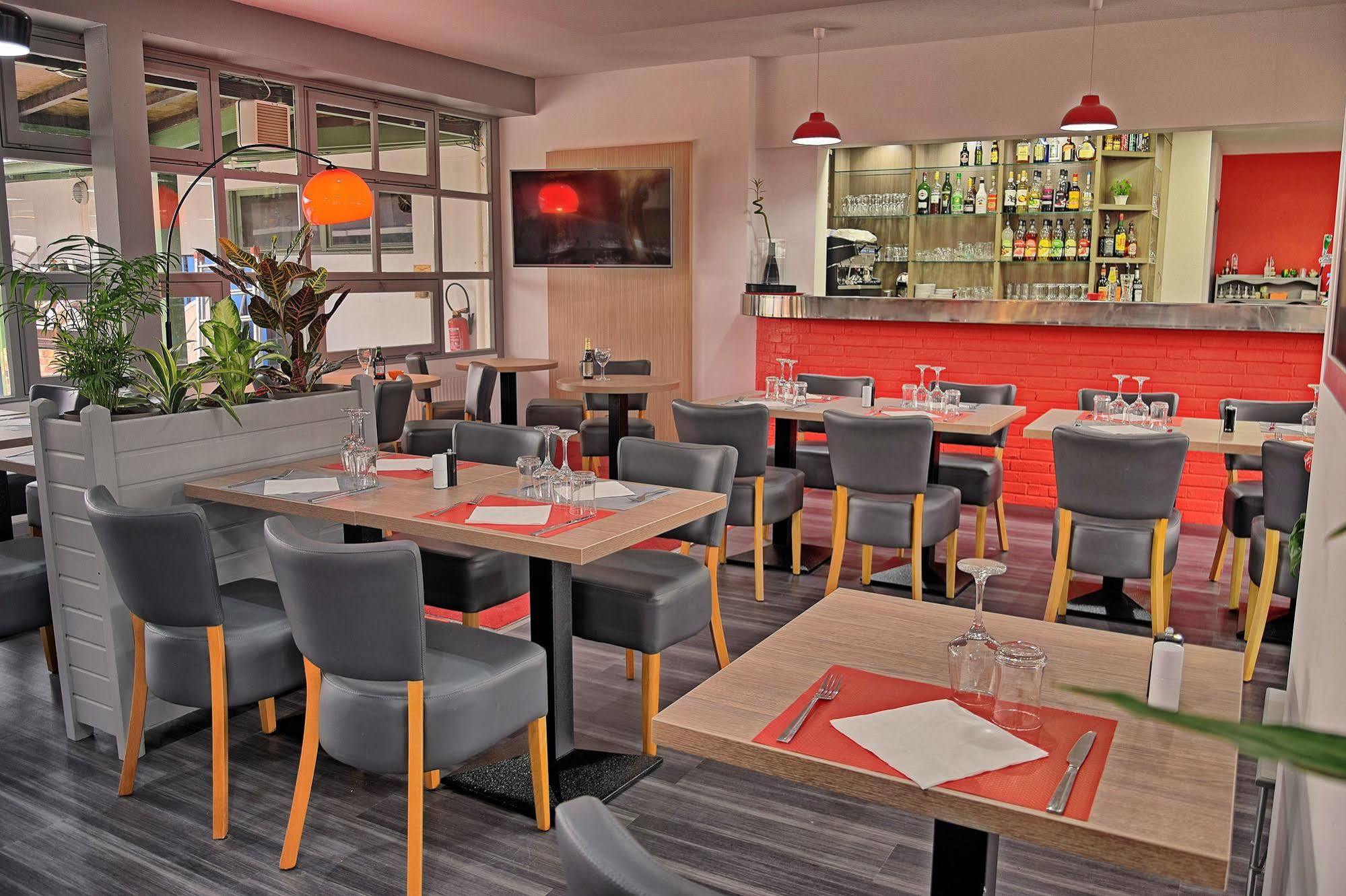 Hotel Restaurant Les Jardins D'Epone Luaran gambar
